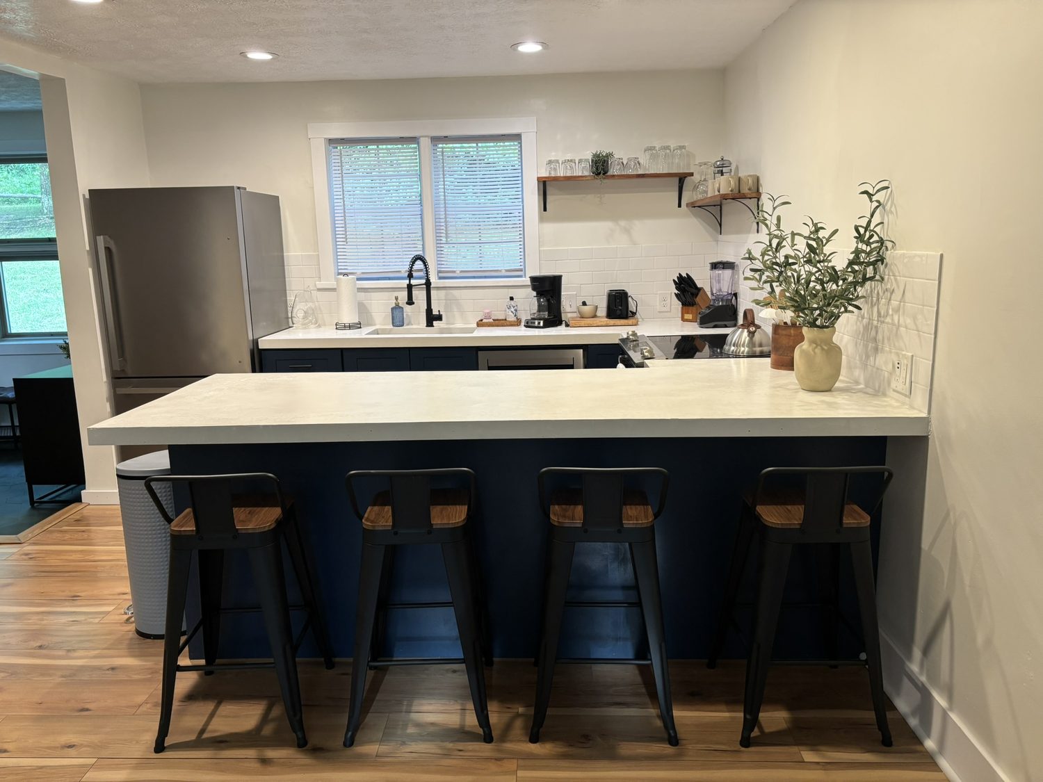 Kitchen island with bar seating for four